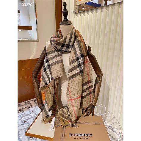 khăn choàng burberry|Khăn choàng Burberry .